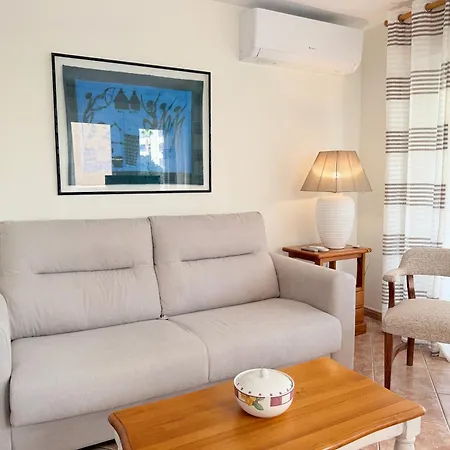 A 50m De La Playa Appartement *